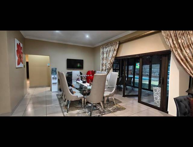 4 BEDROOM HOUSE FOR SALE IN THE REEDS